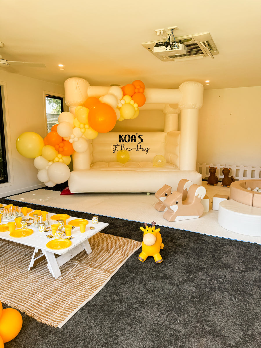 KOA Balloon Garland