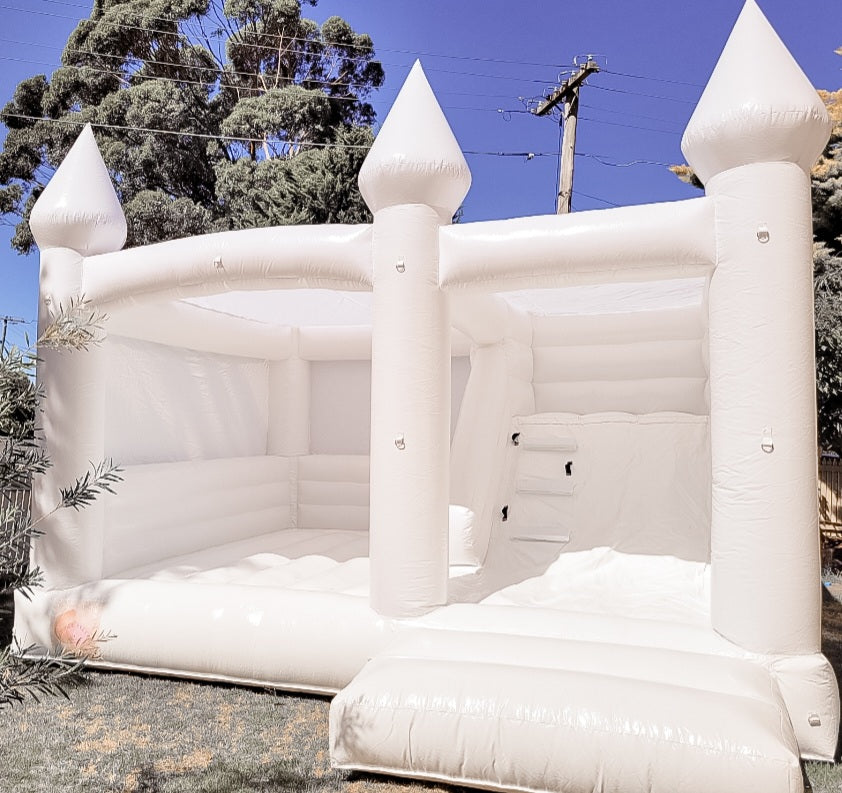 William the White Bouncy Castle with Slide, Style 2